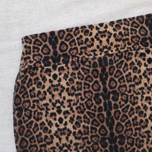 Cotton On Leopard Fitted Mini Skirt - Picture 2 of 6